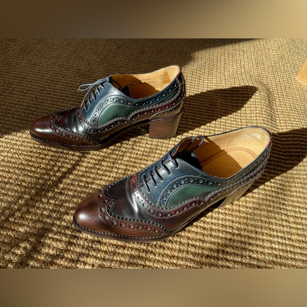 Office of Angela Scott Mrs. Doubt Oxford in multicolor, size 39 wide